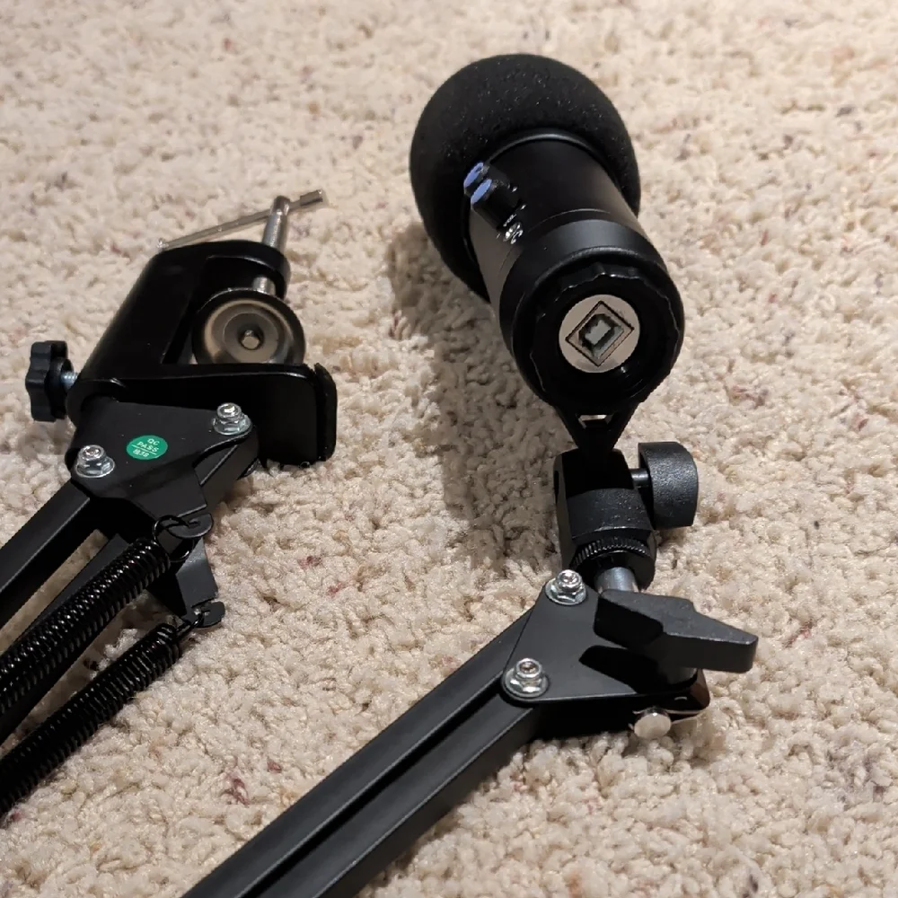 LogAdjustable Black Microphone Arm Stand